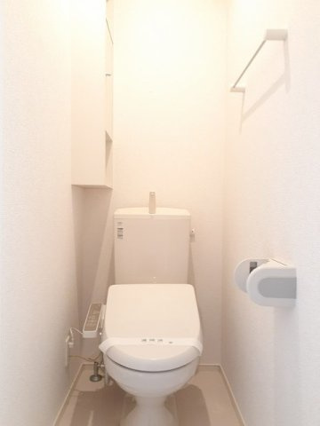 グレイスＡのトイレ|落ち着いた色調のトイレです