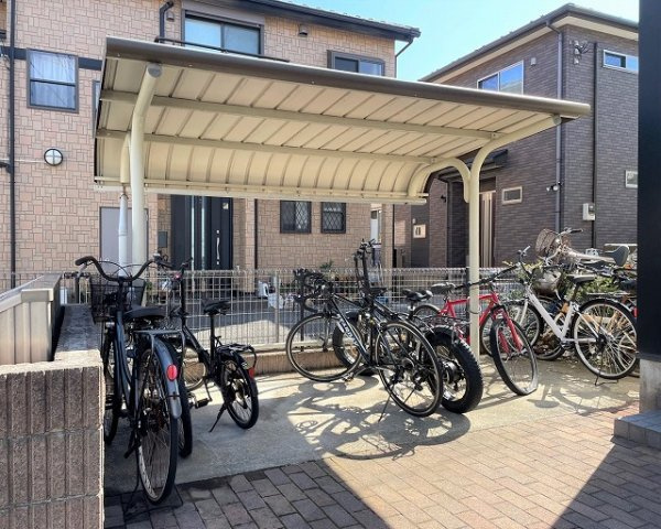 レオパレスエクセル元山Ⅰのその他|屋根付き駐輪場完備