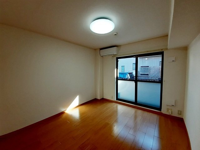 サニーサイド水野の内装|明るい色調の室内です