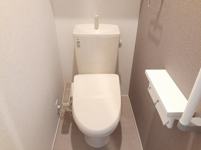 エスペランサ　エイチのトイレ|ゆったりとした空間のトイレです