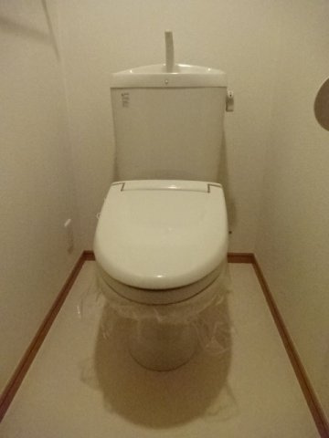 ラフレシールＡのトイレ|落ち着いたトイレです