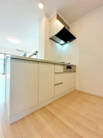 グレーシアＮ．東温Ｂのキッチン|きれいなキッチンです
