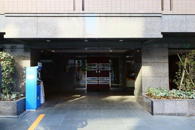 パレステュディオ麹町のエントランス