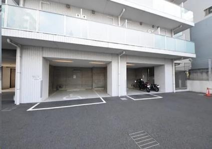 コンシェリア芝公園ＭＡＳＴＥＲ’Ｓ　ＶＩＬＬＡ(コンシェリアシバコウエンマスターズヴィラ)の駐車場