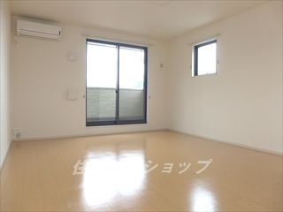 ユニベールＢの居間・リビング|エアコン付き