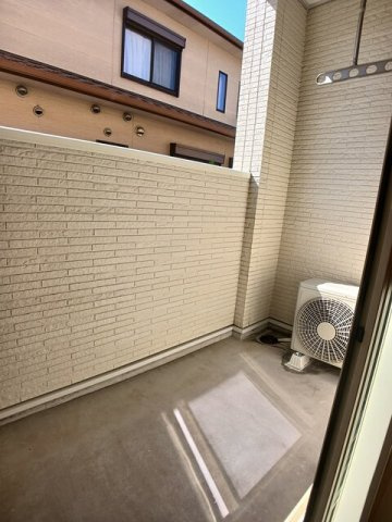 フルール　ドゥ　スリジェ・エーのバルコニー