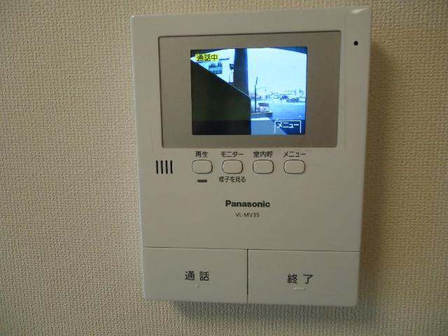 エコハウス華園Aの内装|カメラ付インターホン