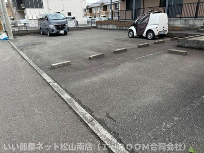 【駐車場】 | リヴェール　たかおか