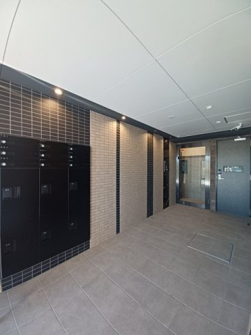 リバーサイド奥浅草のエントランス|建物の内部です