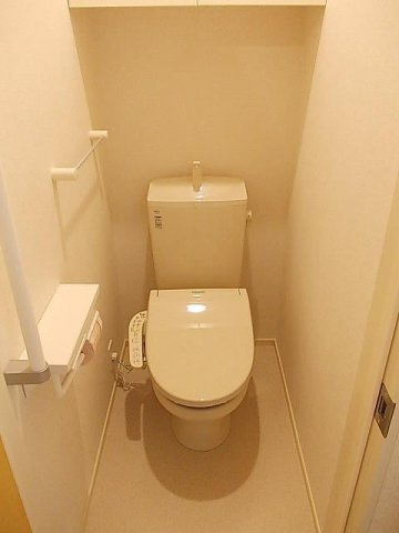 サンライズ　プレイスのトイレ|落ち着いた色調のトイレです