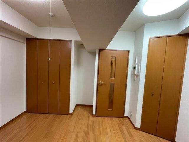 ガラ・ステージ市ヶ谷壱番館の玄関
