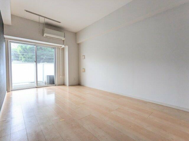 ジーベック高田馬場の居間・リビング