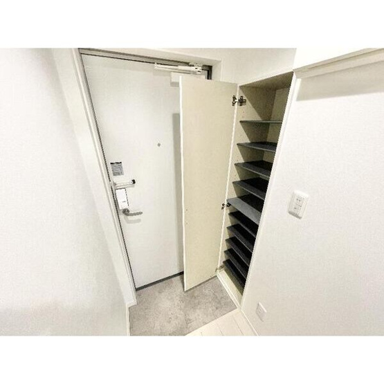 【玄関】 | シャンテ六番町(シャンテロクバンチョウ)