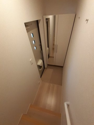 【玄関】 | ＭＴＩハイツ　Ⅴ　Ｂ | シンプルで使いやすい玄関です