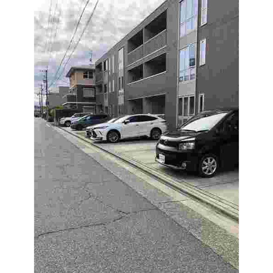 【駐車場】 | WEST COURT