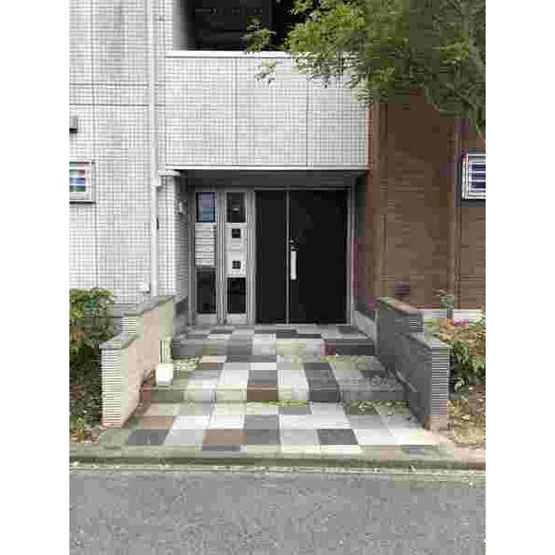 【エントランス】 | WEST COURT