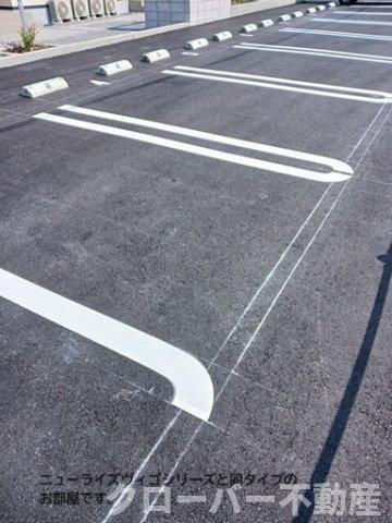 ラウレア道福寺の駐車場