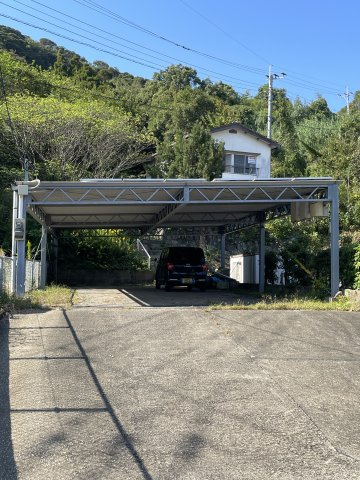 松本住宅の駐車場