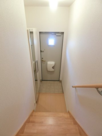 ベル　オーブ　Ｎの玄関|イメージ202号室の写真（反転あり）
