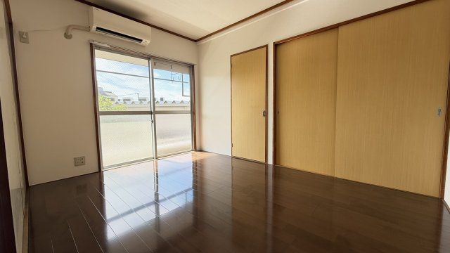 サンパレスヨシダの居間・リビング