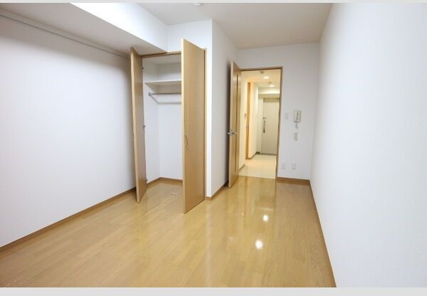 プライムアーバン葛西イーストの収納|他部屋参考写真です