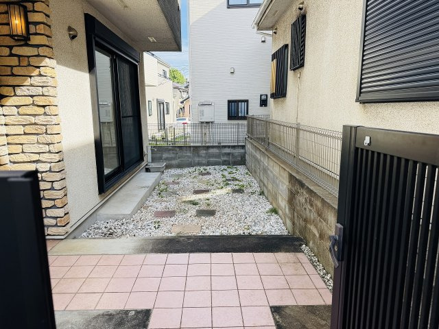 八王子市　緑町　中古戸建ての庭|～ちょっとしたガーデニングなども楽しめる庭付き～