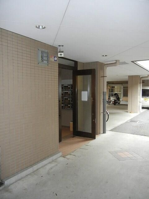アミューズＦハウスの玄関