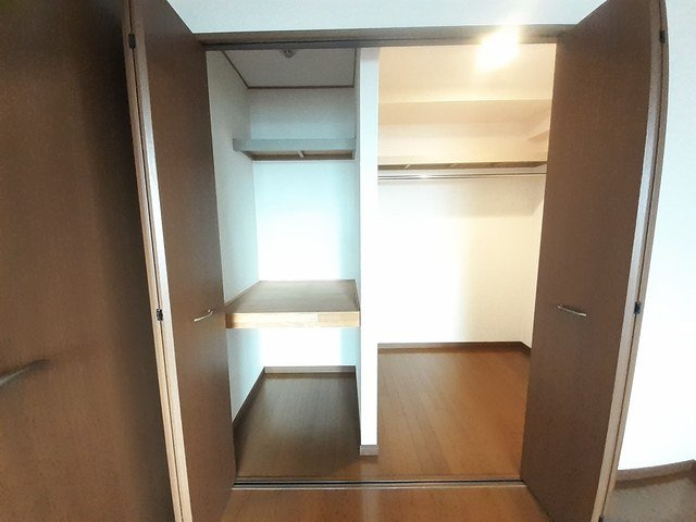 パルシャス東の収納|こまごまとしたものを収納できそうですね