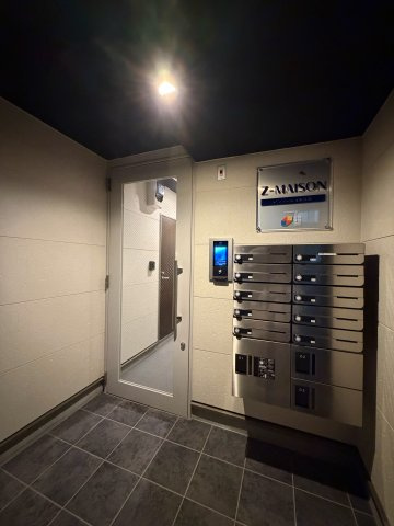 ジーメゾン名古屋名港　名古屋市賃貸　仲介手数料無料のエントランス