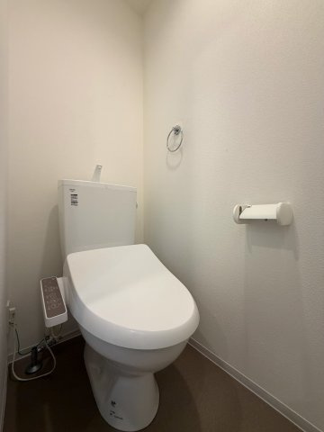 ジーメゾン名古屋名港　名古屋市賃貸　仲介手数料無料のトイレ