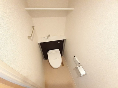 【トイレ】 | イーストヒル（Ｄ） | 落ち着いた色調のトイレです