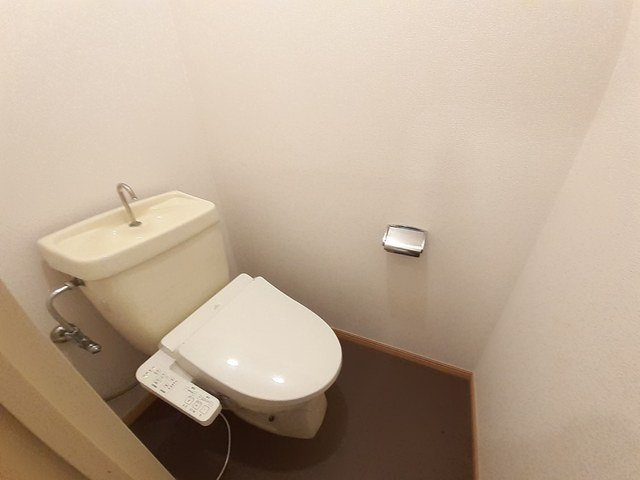 ニューシティー中西のトイレ|コンパクトで使いやすいトイレです
