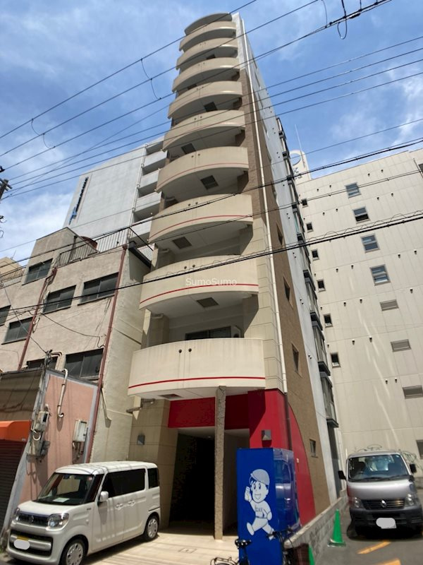 セレニテ本町ROJI02の外観