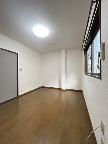 メイツ松屋町の居間・リビング