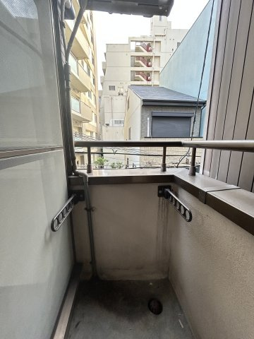 メイツ松屋町のバルコニー
