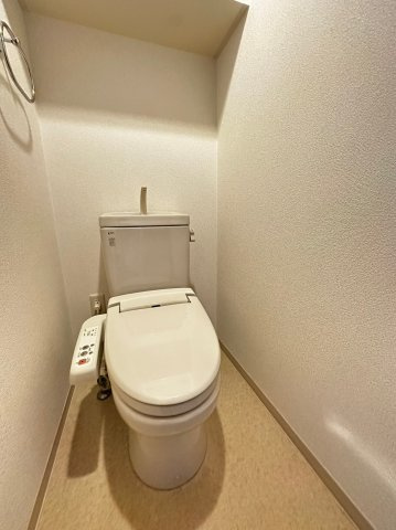 クリスタルグランツ北堀江のトイレ
