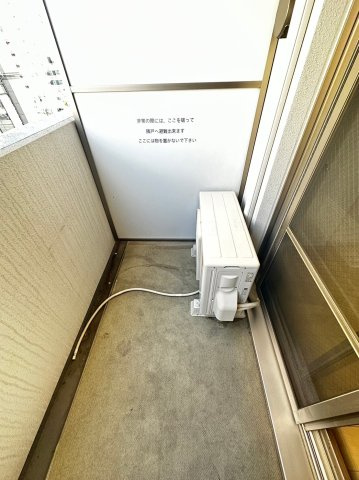 クリスタルグランツ北堀江のバルコニー