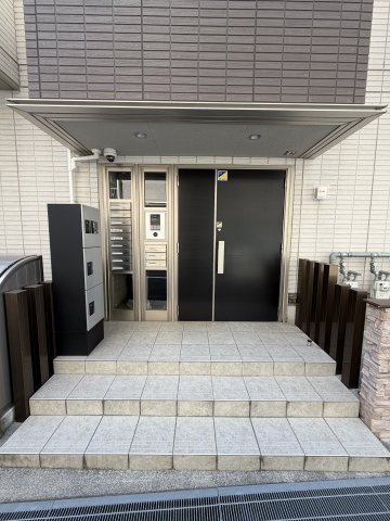 ウエストアロー阿波座のエントランス