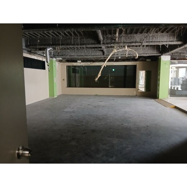 豊中市北桜塚３丁目の店舗事務所