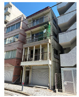 神奈川県横浜市1棟売マンション『リバーサイドマンション』の外観