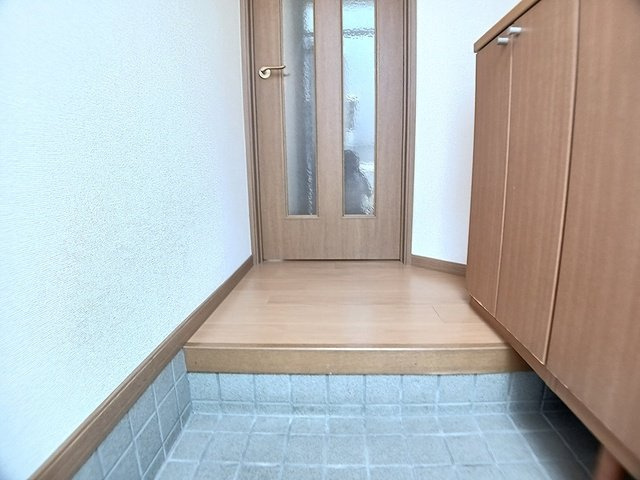 メゾン余部の玄関