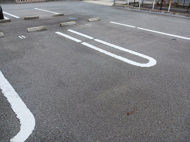 Ｒグレイ砥堀の駐車場