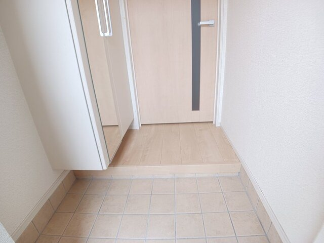 Ｒグレイ砥堀の玄関