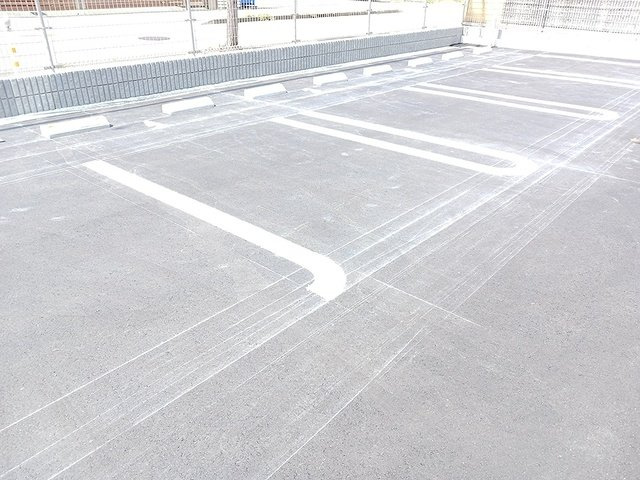 ジラソーレ・タデノの駐車場