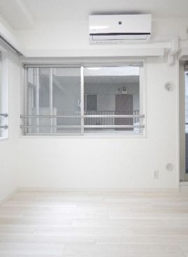 コスモ門前仲町の居間・リビング|ゆったり過ごせる居間です