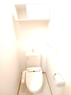 【トイレ】 | クリスタルコート | ゆったりとした空間のトイレです