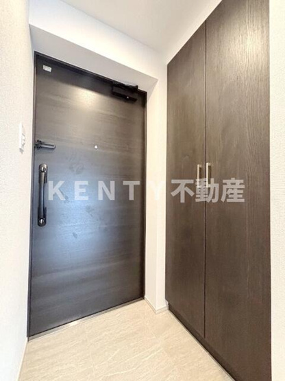 【玄関】 | ＣＲＥＡＬｐｒｅｍｉｅｒ西馬込 | 落ち着いた玄関です