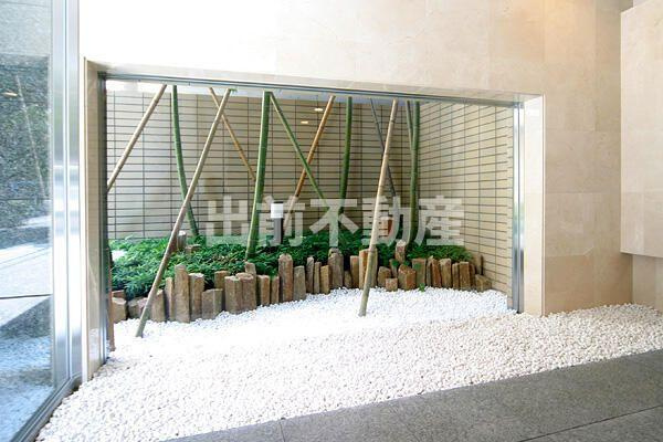 レジディア神田岩本町のロビー