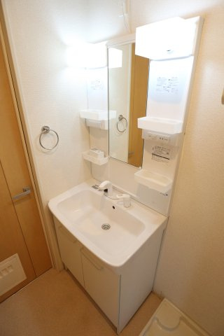 シュティルブリーゼBの独立洗面台
