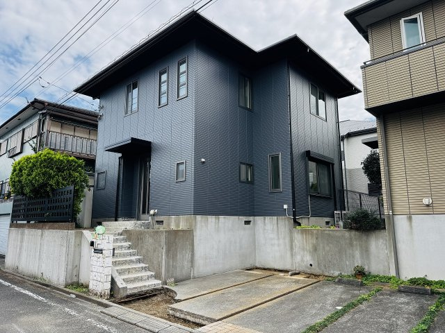 八王子市　片倉町　中古戸建ての外観|～片倉駅徒歩14分　建築時、積水ハウス施工　ゆとりある48坪超の敷地に佇むリノベ住宅～